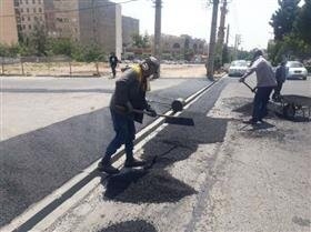 اجرای عملیات گسترده لکهگیری آسفالت معابر