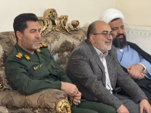تصویر دیدار امام جمعه و فرماندار شهرستان چهارباغ با جانبازان معظم شهرستان