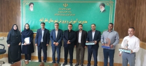 تصویر تجلیل از حامیان فرهنگی و مدیران مدارس فعال  نظرآباددر طرح مهرآموز