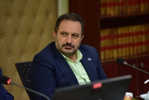 تصویر حتی یک نفر از کارکنان مراکز درمانی البرز محل خدمت را ترک نکرد