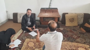تصویر بازدید از منازل مددجویان ساکن محلات کم برخوردار اشتهارد