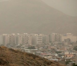 تصویر البرز در اسارت ریزگرد؛ تالاب‌های خشک کانون آلایندگی