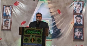 تصویر تلاوت مجلسی استاد مهدی فلاح نژاد در مراسم همسر و مادر شهیدان فلاح نژاد در ساوجبلاغ