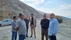 تصویر بازدید فرماندار طالقان از روند تکمیل تونل جاده طالقان به هشتگرد
