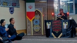 تصویر تلاوت قرآن و زیارت عاشورا توسط استاد مهدی فلاح نژاد در اداره کل بهزیستی استان البرز