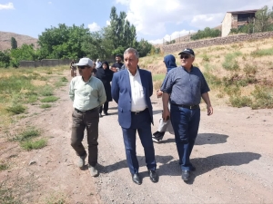 تصویر پیگیری امور عمرانی و خدماتی روستاها محدود به زمان اداری نیست