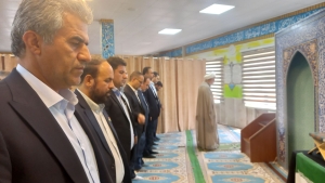 تصویر ترویج نماز در ادارات موجب همدلی و معنویت در بین کارکنان می شود