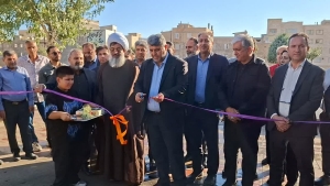 تصویر افتتاح و آغاز بکار رسمی نمایشگاه پاییزه عرضه مستقیم کالا در شهر هشتگرد