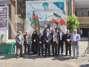 تصویر اجرای برنامه‌های "زنگ مهر؛ در میدان حاضر" در مدارس استان البرز کلید خورد