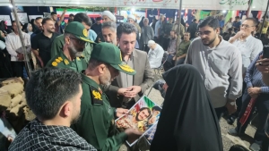 تصویر بازدید فرمانده سپاه امام حسن مجتبی(ع) استان البرز از نمایشگاه دفاع مقدس گرمدره