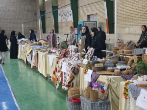 تصویر جشنواره غذا و صنایع‌دستی به مناسبت هفته گردشگری در نظرآباد برگزار شد