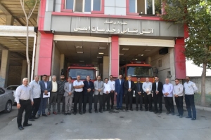 تصویر تجلیل از آتش نشانان شهر گلسار
