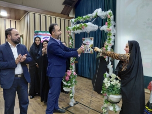 تصویر زنگ جشن غنچه ها در البرز نواخته شد