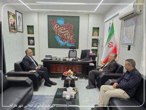 تصویر دیدار معاون توسعه مدیریت و منابع استانداری البرز با شهردار نظرآباد